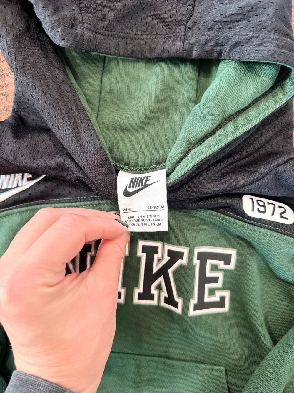 Nike Kids' Green Hooded Sweatshirts 2T & 24 Months
